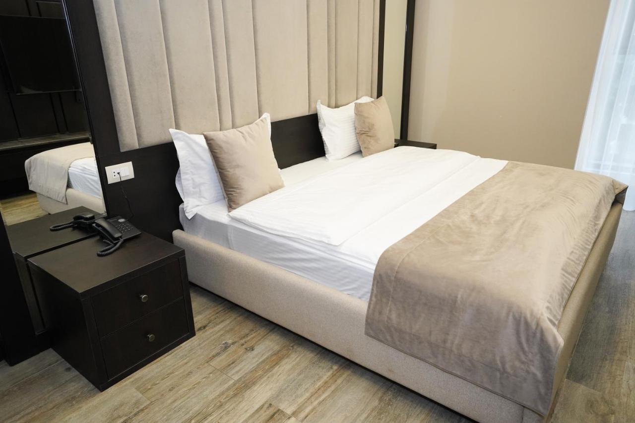 Soho Apart Hotel 耶烈万 外观 照片