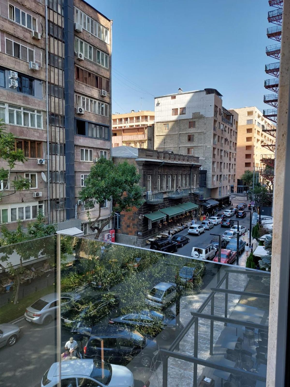 Soho Apart Hotel 耶烈万 外观 照片