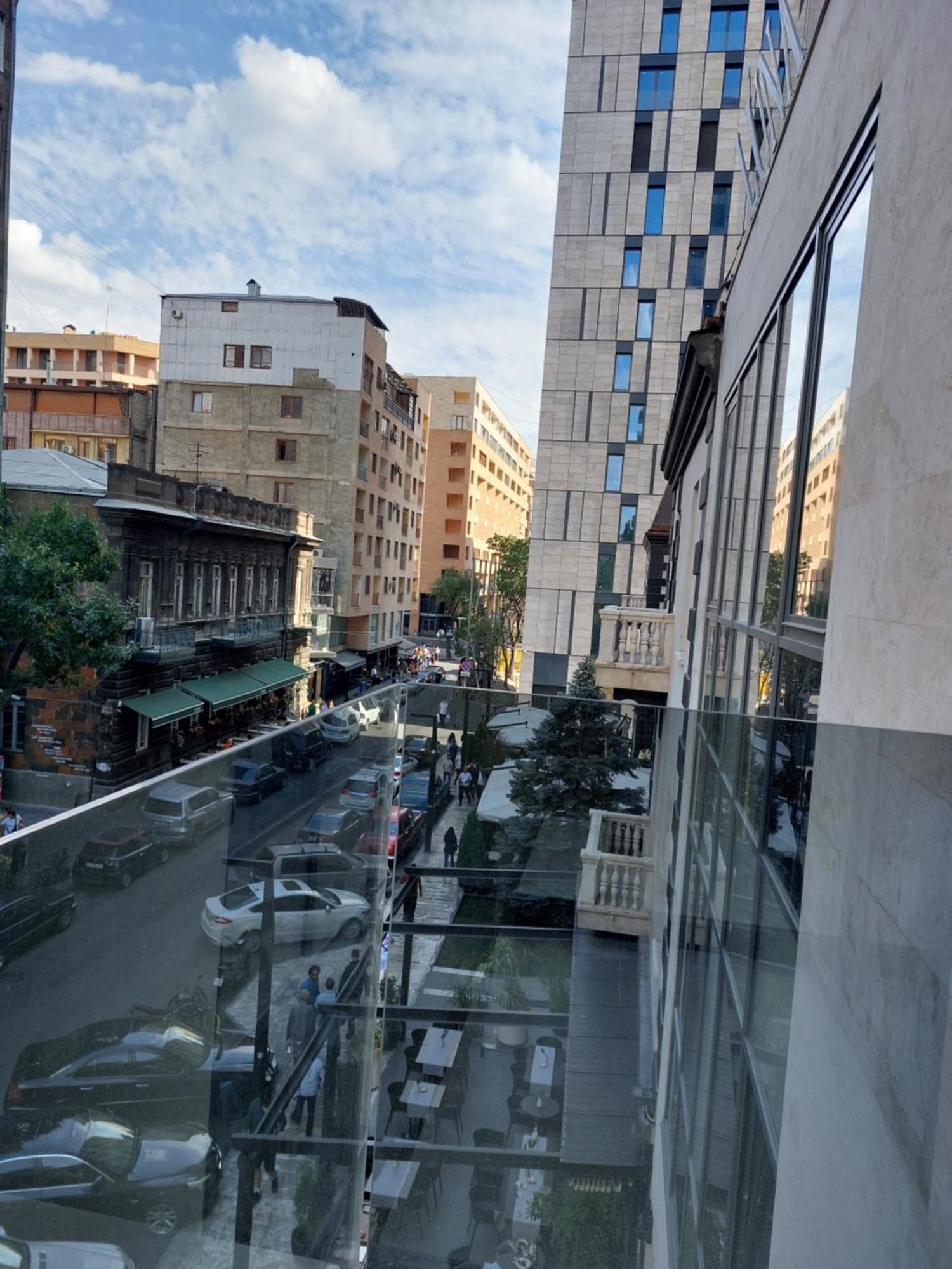 Soho Apart Hotel 耶烈万 客房 照片