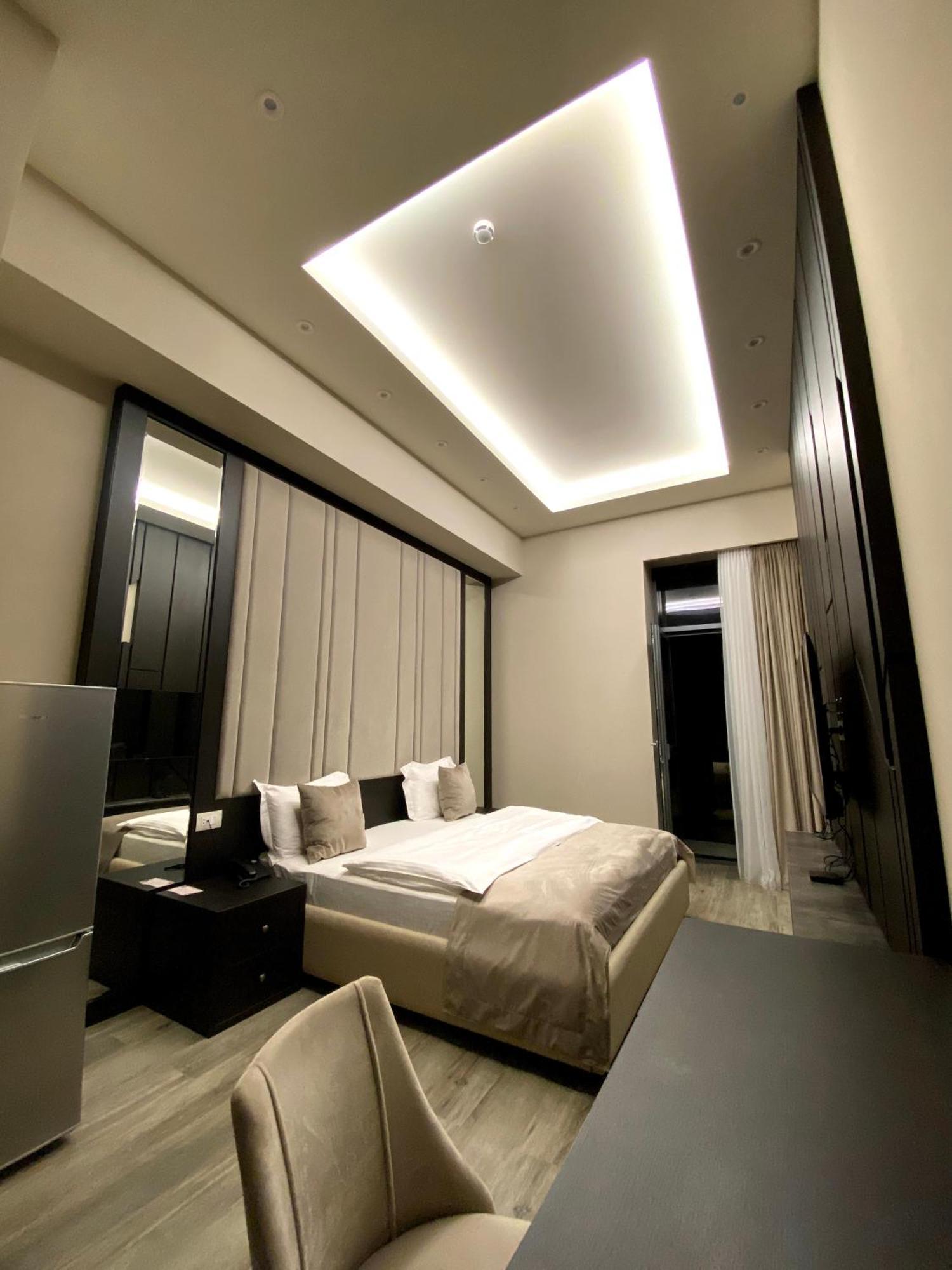 Soho Apart Hotel 耶烈万 客房 照片